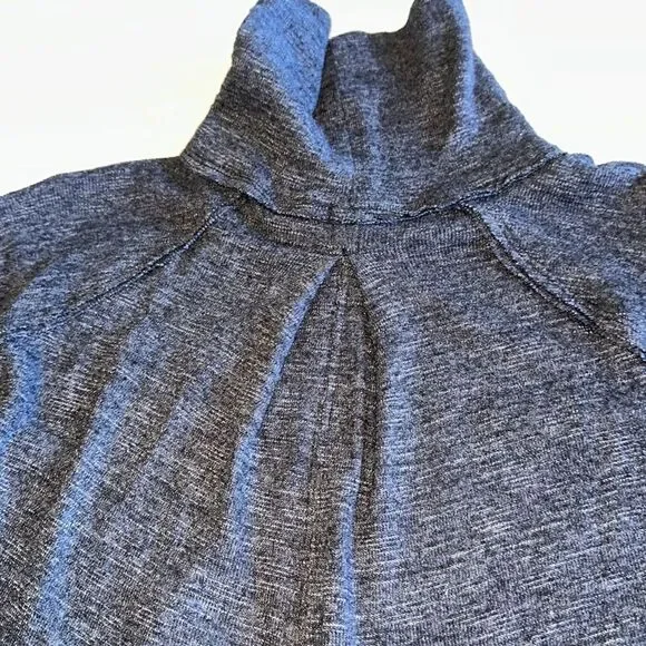 Free People We the Free Split Back‎ Gray Turtleneck Size Small - Picture 5 of 9